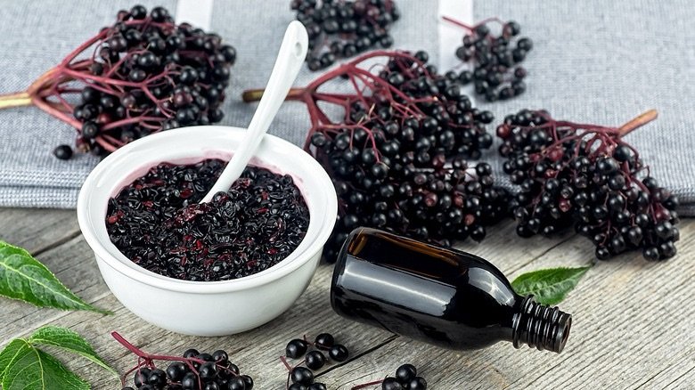 Cooked elderberries 